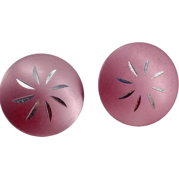 Dainty Round Post StudLaser Cut Out Fashion Earrings Pink & Green .5" Set of 2 - Picture 5 of 6